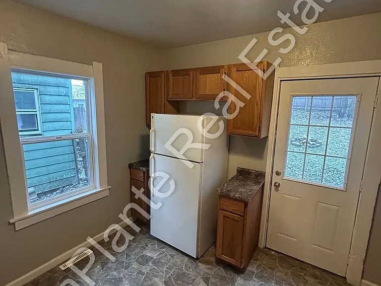 1804 Bigelow St — Photo 5