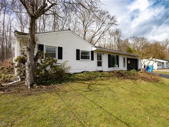 13108 Marilyn Dr, Chesterland, OH 44026