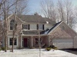 803 Weatherstone Rd, Holland, OH 43528