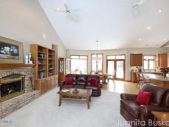 4th image of 624 Quincy St