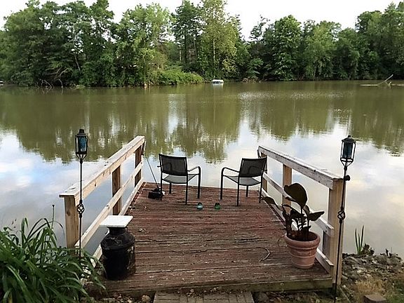 2nd image of 205 N Mohee Dr