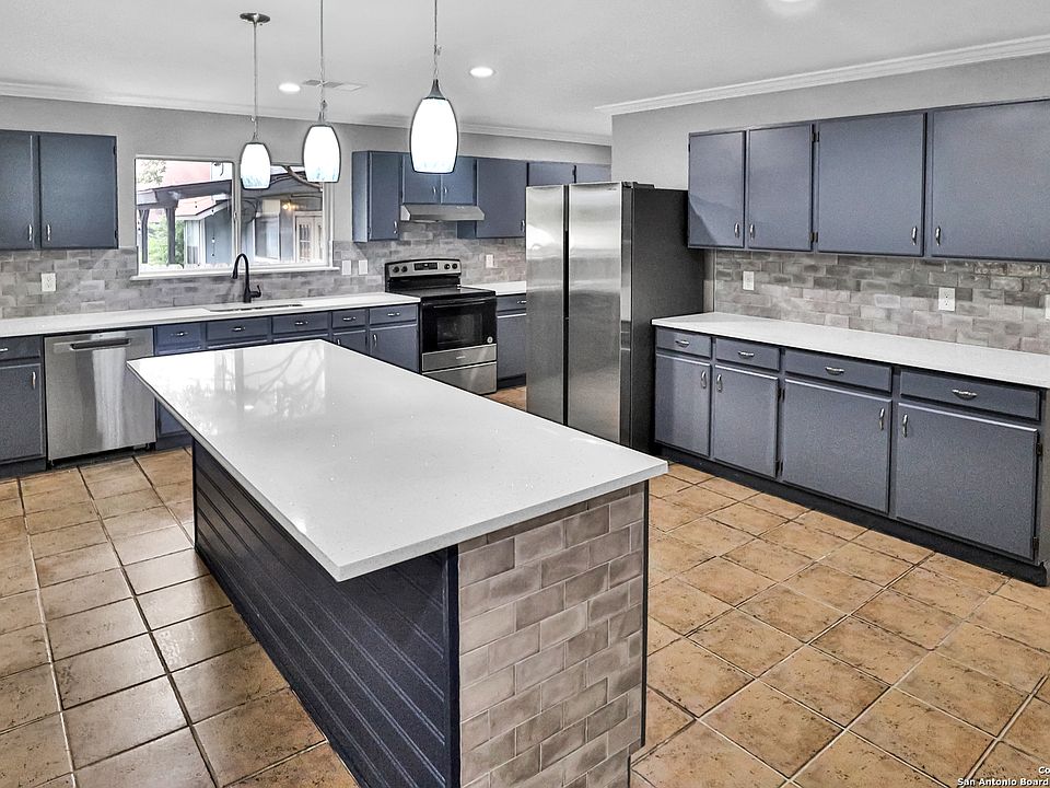 1st image of 10455 Canyon Vlg
