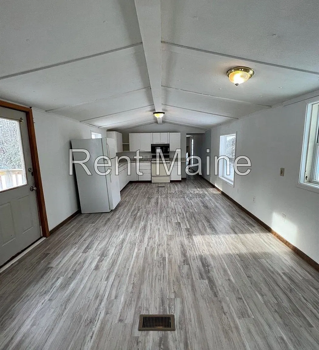 2 bed, 1.0 bath, 980 sqft, $1,100 — Photo 2