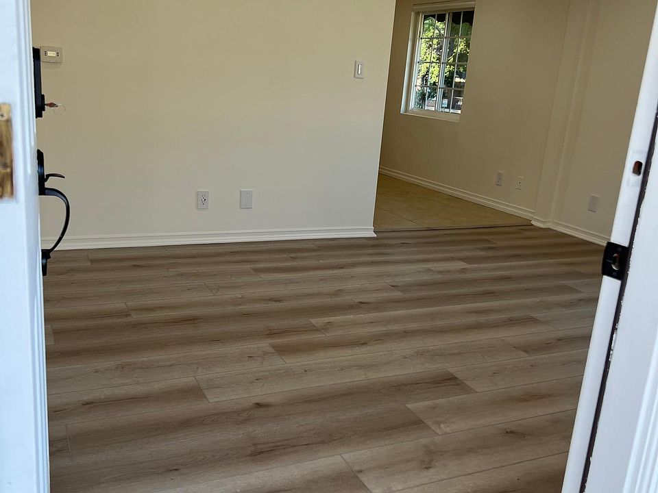 1st image of 323 N Louise St APT D