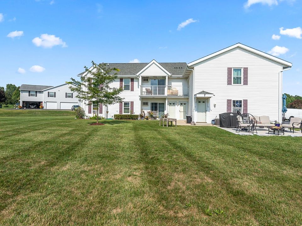 1st image of 294 Minz Park CIRCLE #4