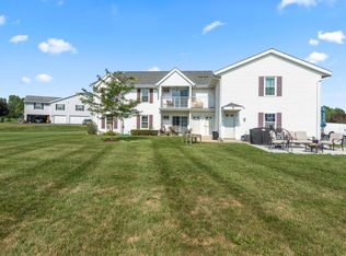 294 Minz Park Cir APT 4, West Bend, WI 53095