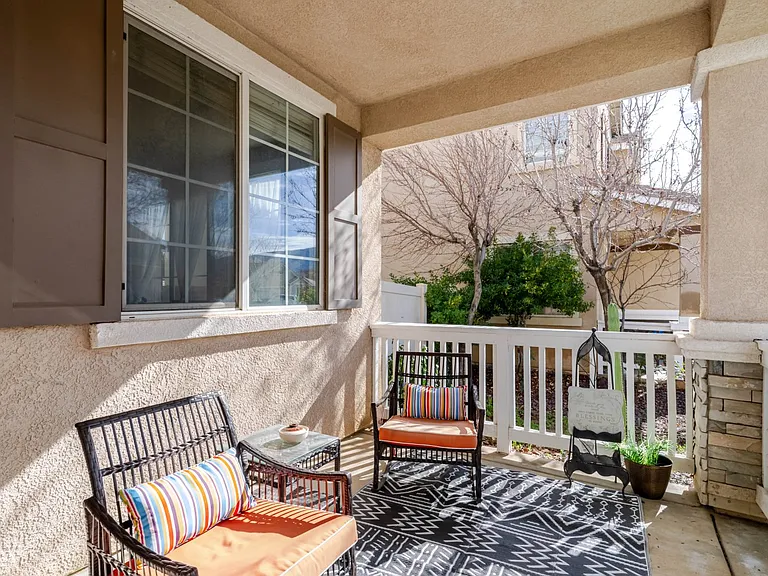 39112 Desert Holly Ln — Photo 3
