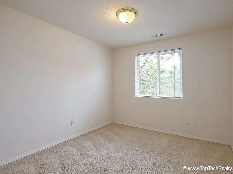6554 NE Forest Ln — Photo 9