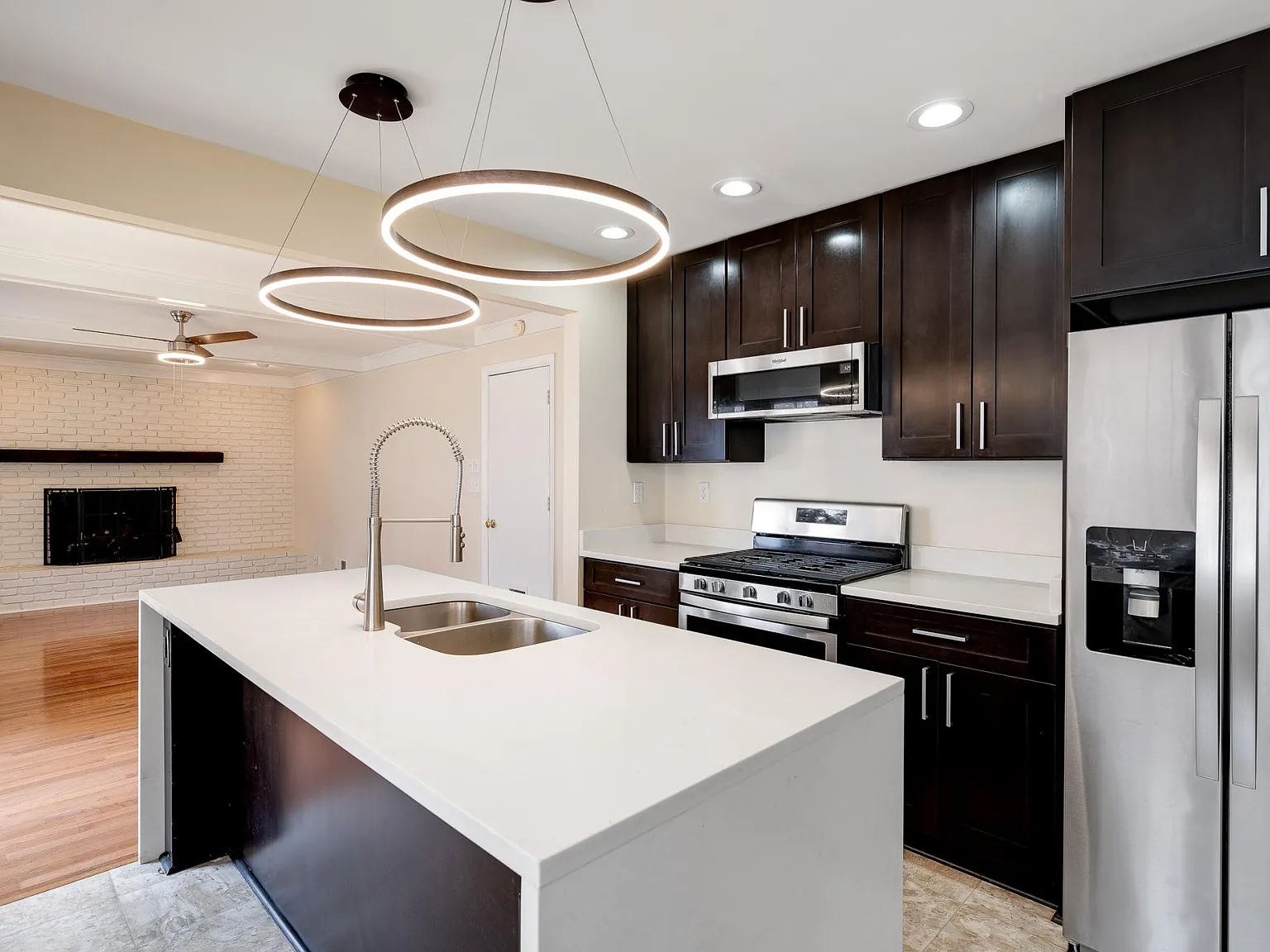 3 bed, 1669 sqft, $2,750 — Photo 2