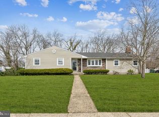 26 Lexington Rd, Howell, NJ