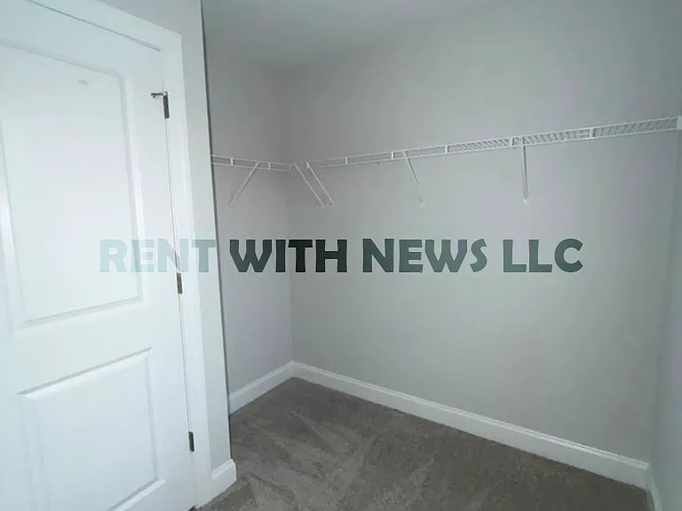 529 Eversden Dr — Photo 17