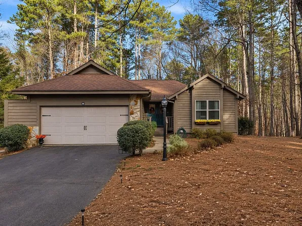 11 Pine Garden Way Dr, Salem, SC 29676
