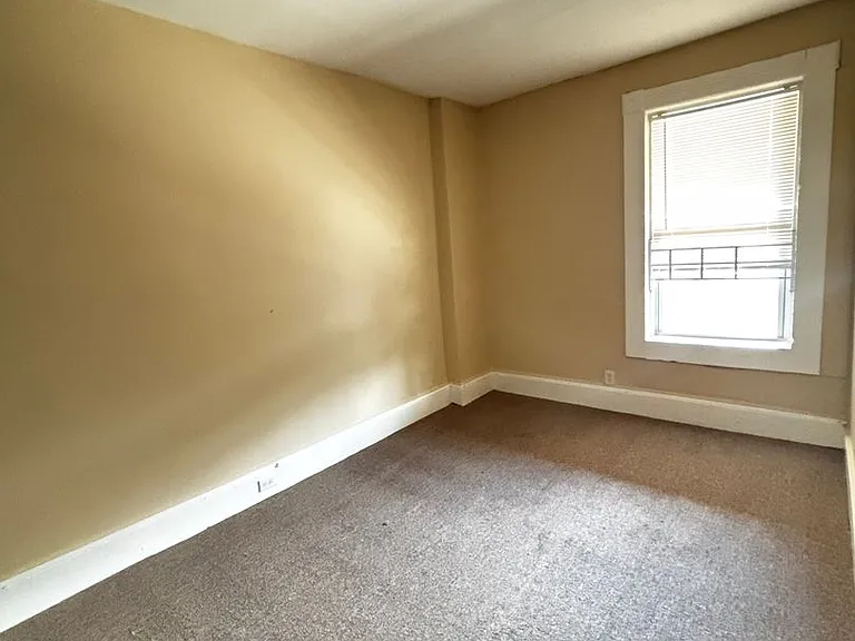 45 49 Vernon Street 845 #855 — Photo 1