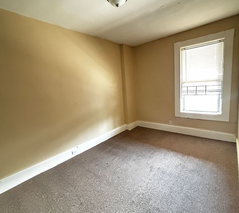 1st image of 45-49 Vernon St #845-47-3R