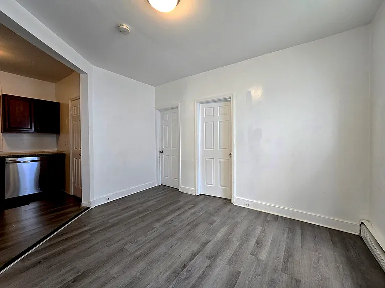 24 Harrison Pl #1 — Photo 6