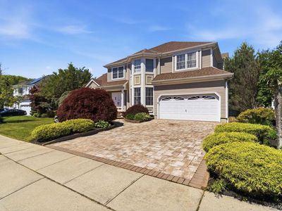 15 Boxwood Lane, Farmingdale, NY, 11735