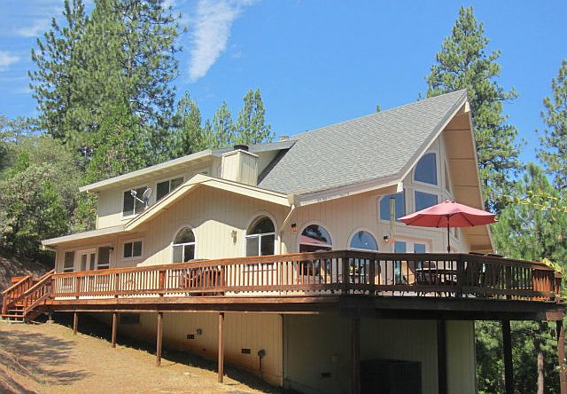 1st image of 12101 Hillhurst Cir