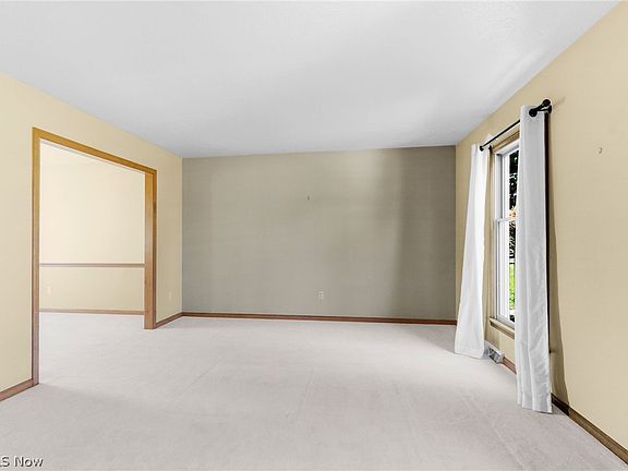 5th image of 851 Trotwood Dr