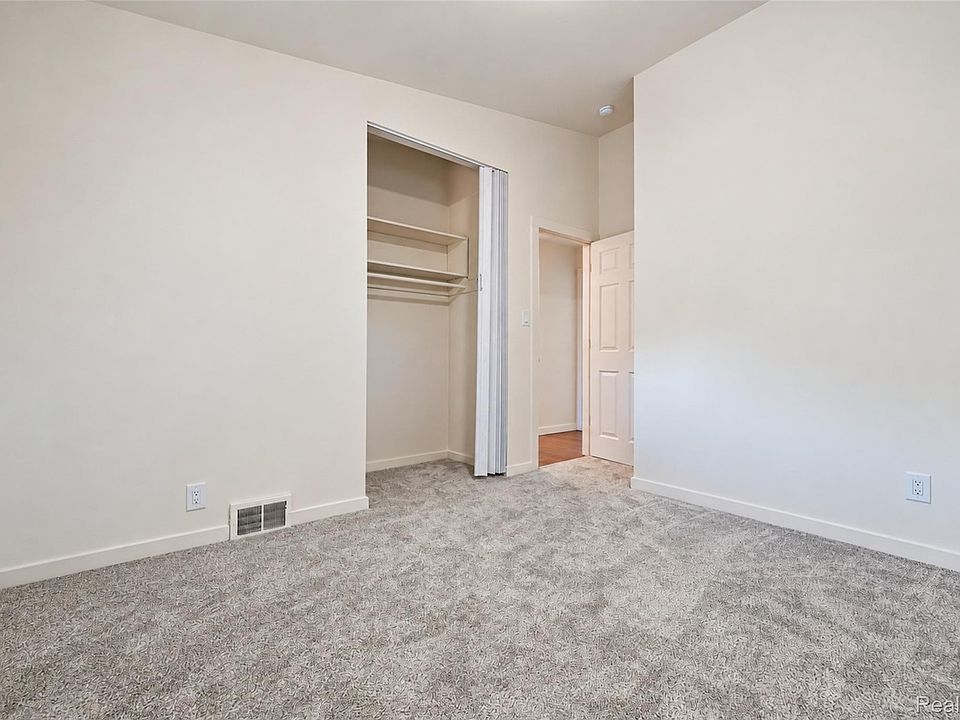 8723 Clippert St, photo 15