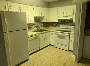 2000 SE 40th Street Rd APT D, Ocala, FL 34480