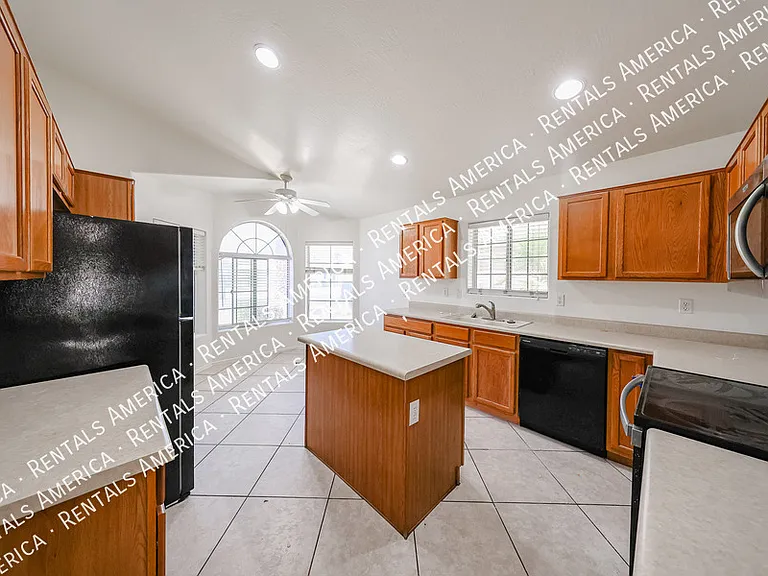 13182 W Cypress St — Photo 5