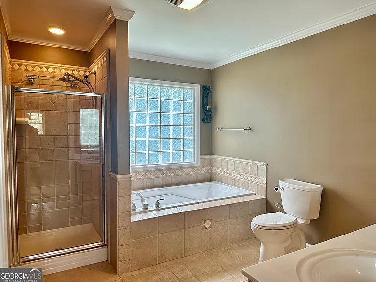1594 Hardin Ave — Photo 16