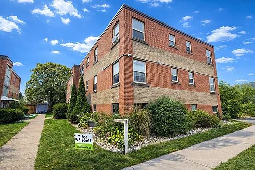 169 Park Row S Photo 1