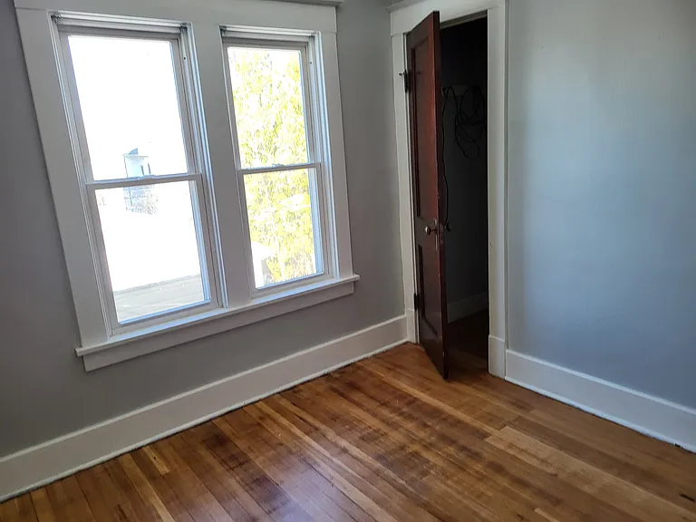 227 Heath St — Photo 4