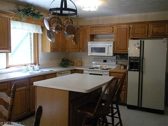 5th image of 11697 Riverwood Dr