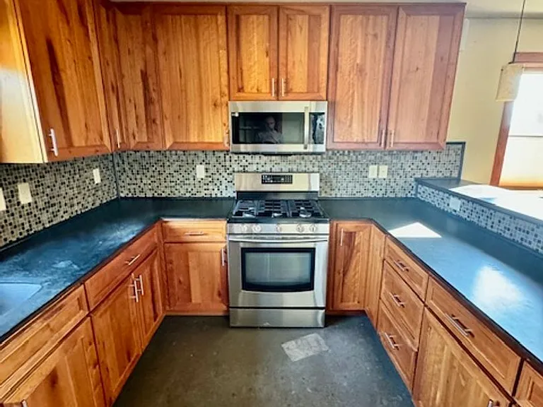 4020 Annie St — Photo 48