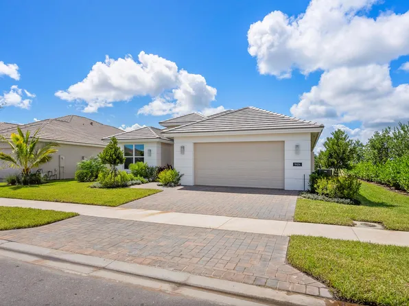 9404 SW Pinnacle Pl N, Port Saint Lucie, FL 34987