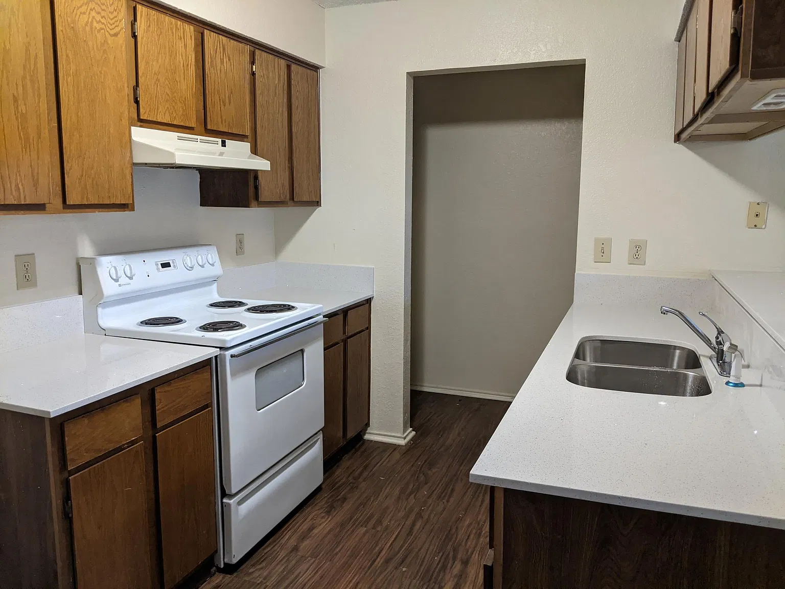 2 bed, 1030 sqft, $1,295 — Photo 4