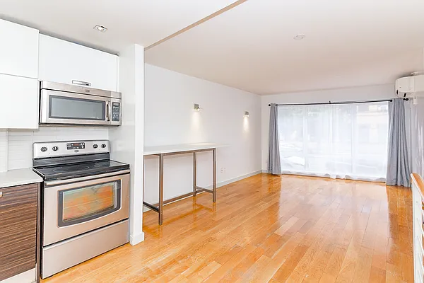 Rented by MySpaceNYC | media 3