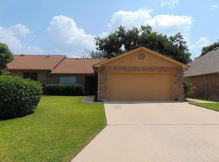 336 Olympia Flds, Meadowlakes, TX 78654