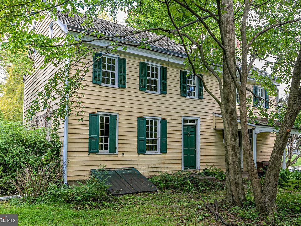 1st image of 2071 Pennington Rd
