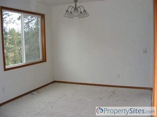 5th image of 644 Kaitlyn St W