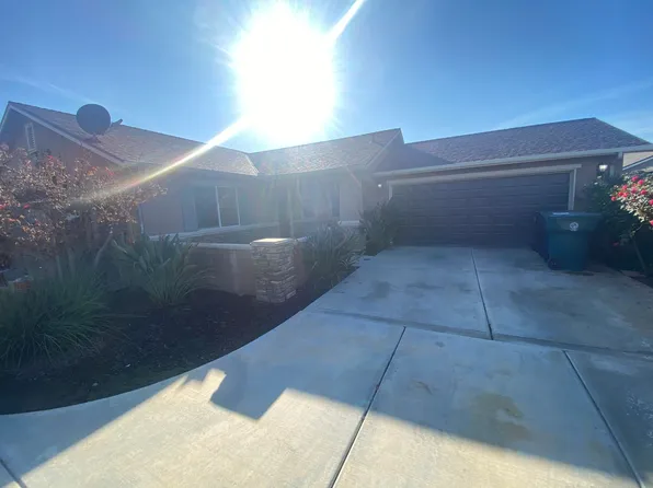 432 Edgewater St, Tulare, CA 93274