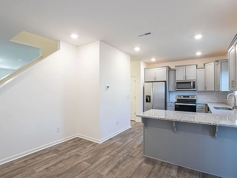 7030 Duncan Acres Dr — Photo 5