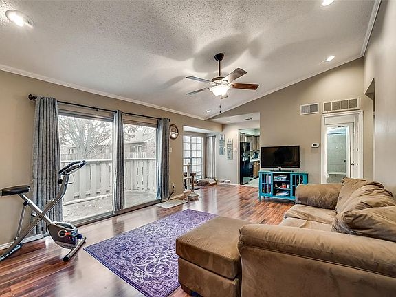 2nd image of 2719 Silver Creek Dr APT 213