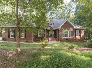 5212 Pine Dr, Raleigh, NC 27606