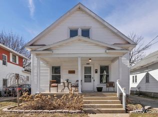 1053 Woodrow Ave NW, Grand Rapids, MI