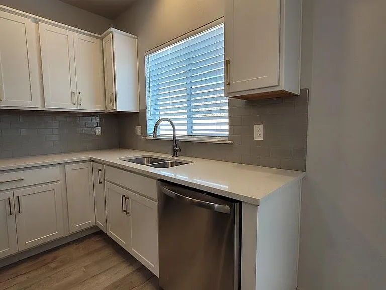 220 N Caracaras Way — Photo 10