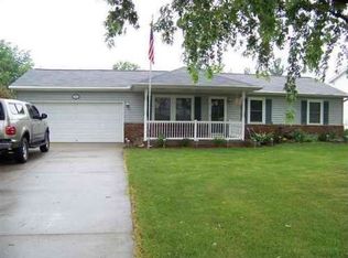 422 Drake Rd, Kendallville, IN 46755