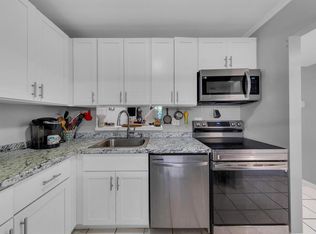 5160 Las Verdes Cir APT 221, Delray Beach, FL 33484