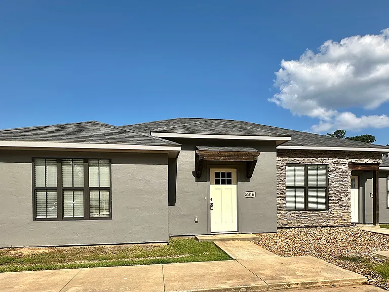 331 Murphey Dr #B — Photo 1