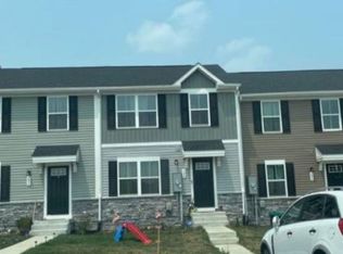 104 Spring Pl, Strasburg, VA 22657