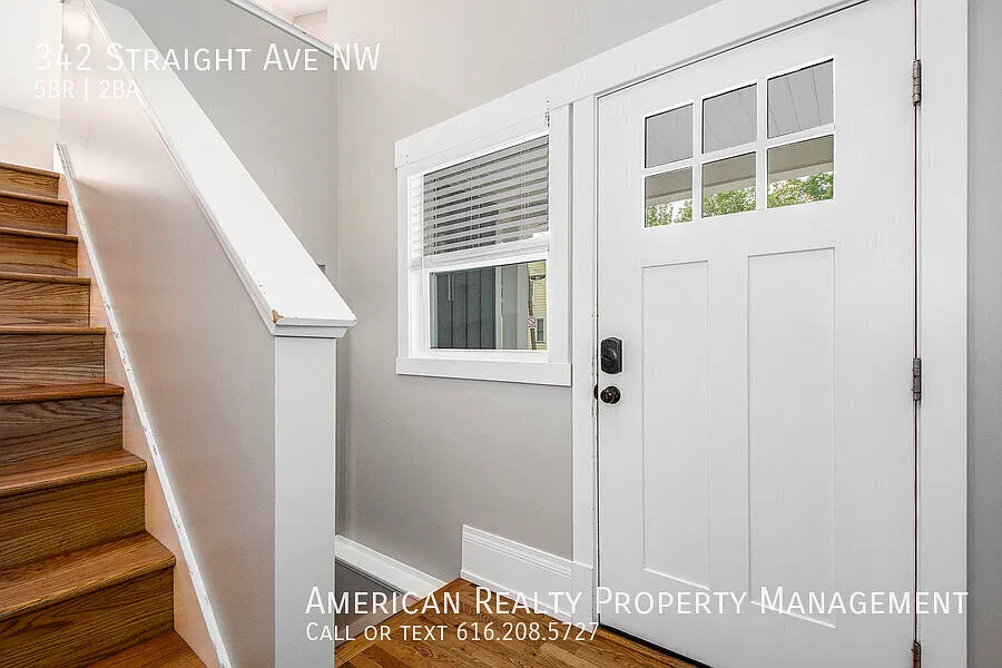 5 bed, 2070 sqft, $3,400 — Photo 2