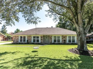 1525 S Greenfield Cir, Lake charles, LA 70605