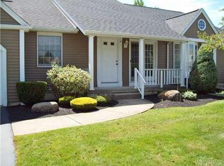 10 Old Mill Cir, Elma, NY 14059