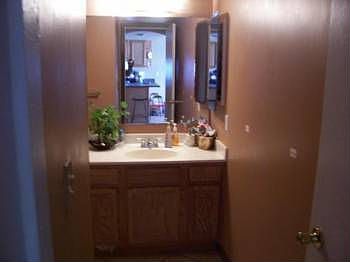 5th image of 2533 W Hazelwood St APT 7